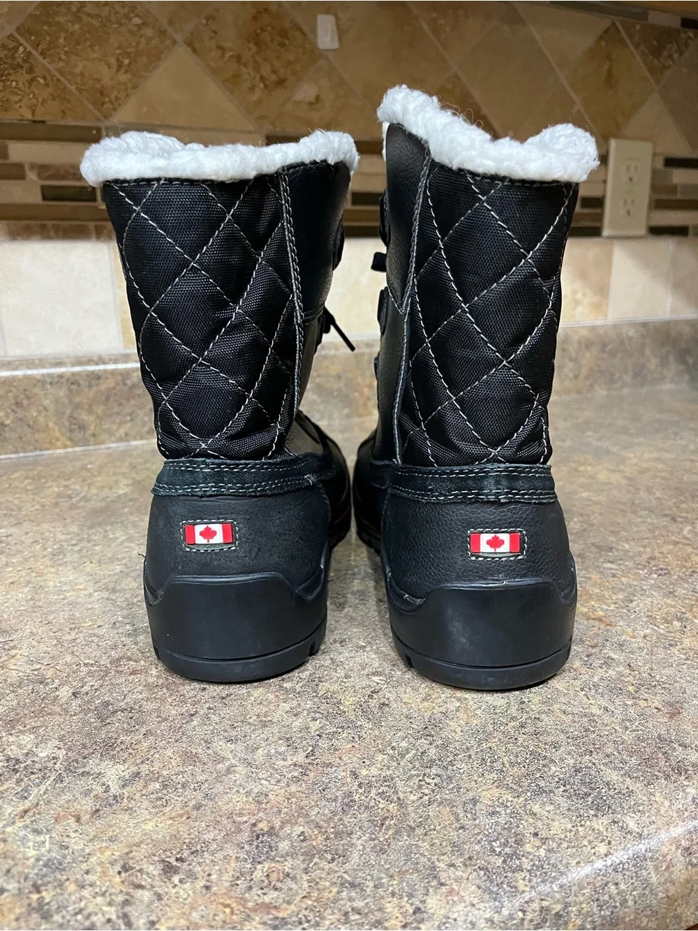 Pajar canada black